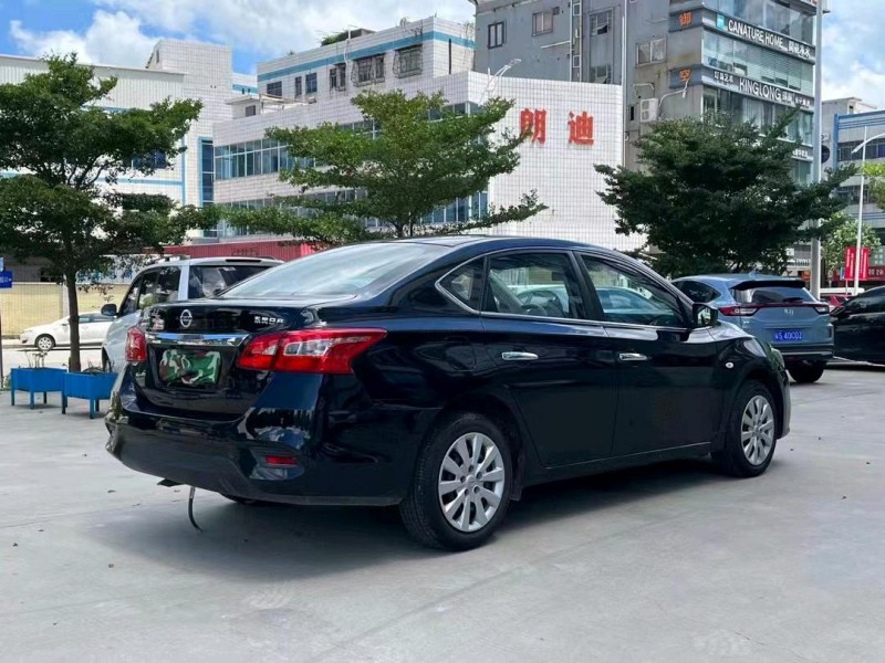 东莞21年日产轩逸8