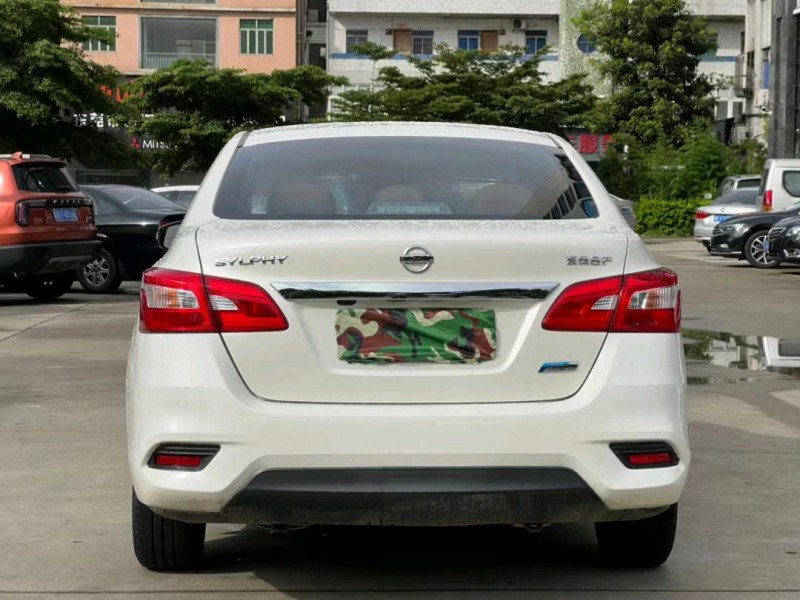 东莞18年日产轩逸9