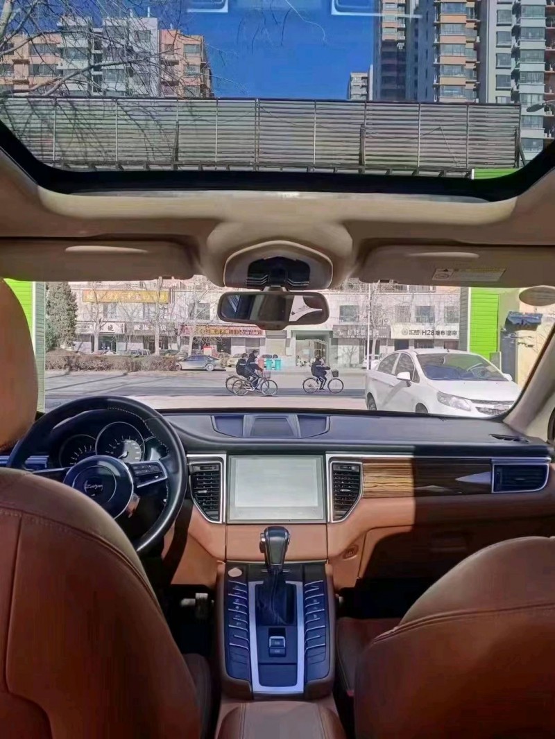 保定17年众泰SR95