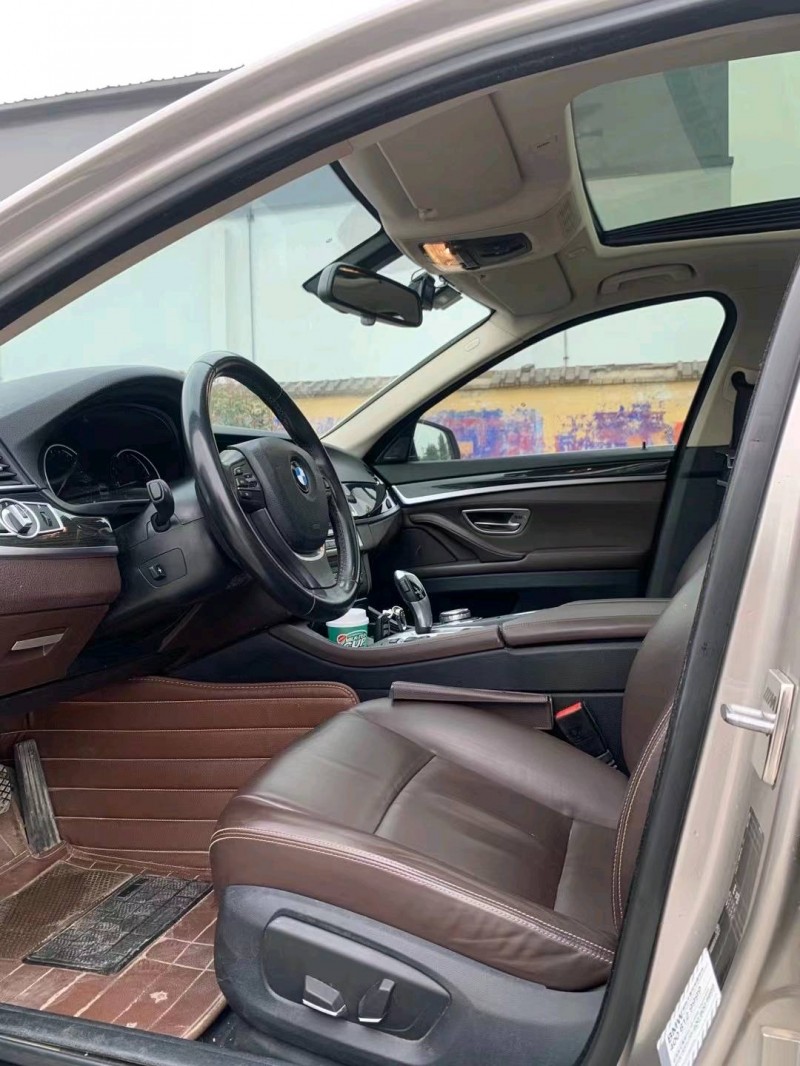 北京17年宝马5系3