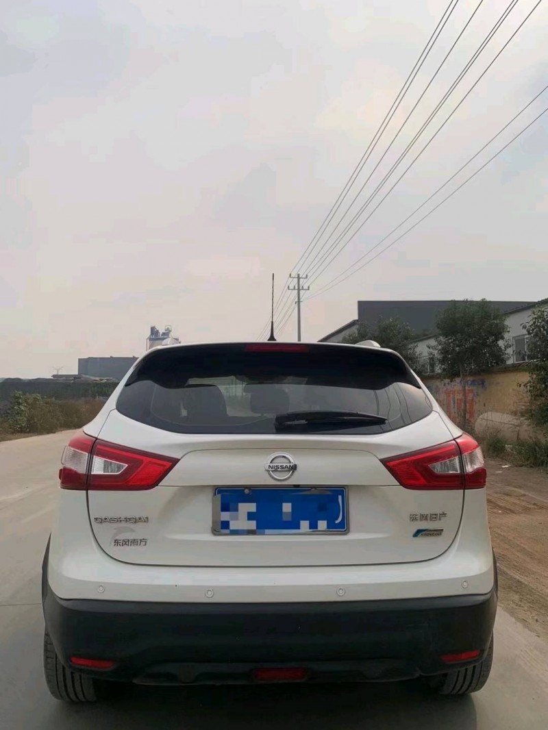 北京17年日产逍客8