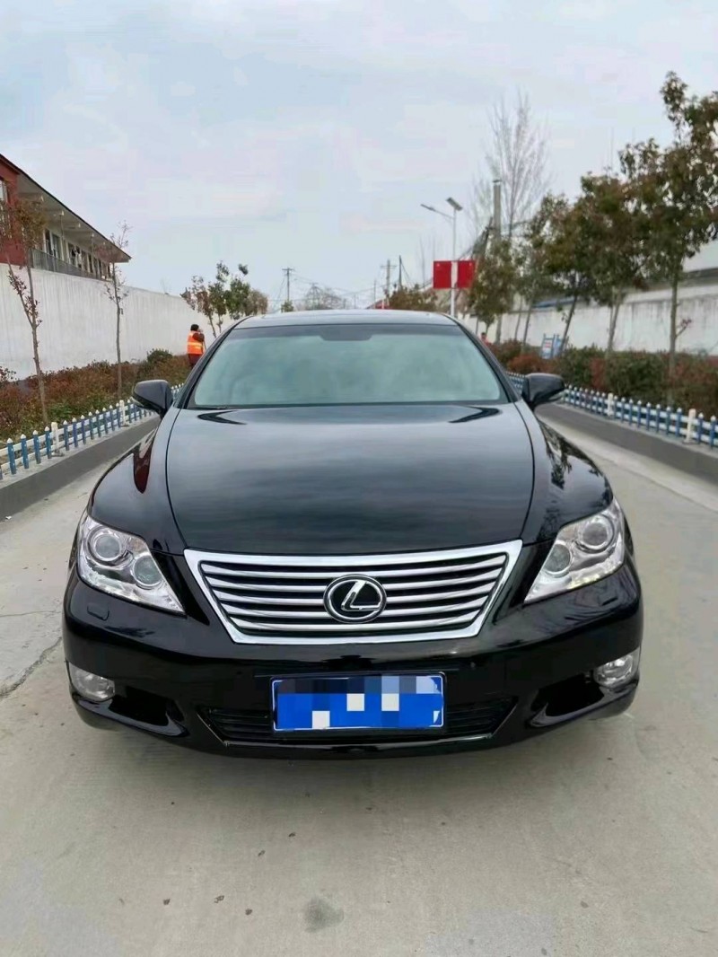 东营12年雷克萨斯LS1