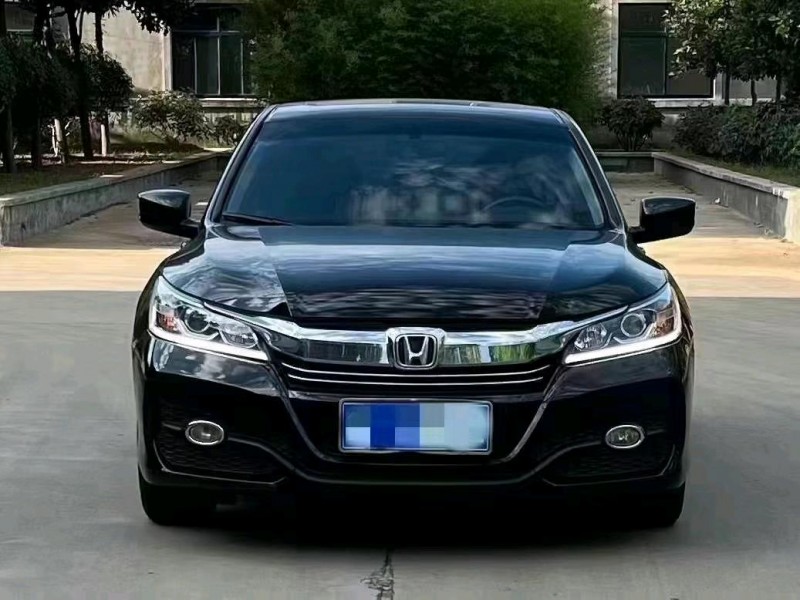 东营17年本田雅阁1