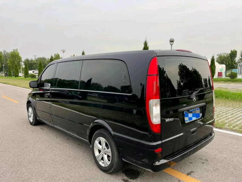 东营15年奔驰威霆7