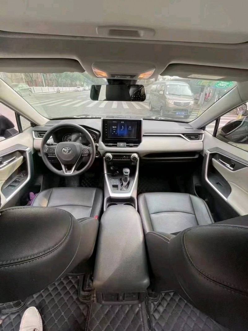 重慶19年豐田RAV4榮放8
