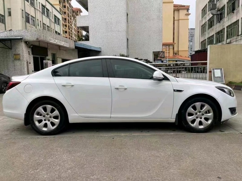 中山17年别克君威2