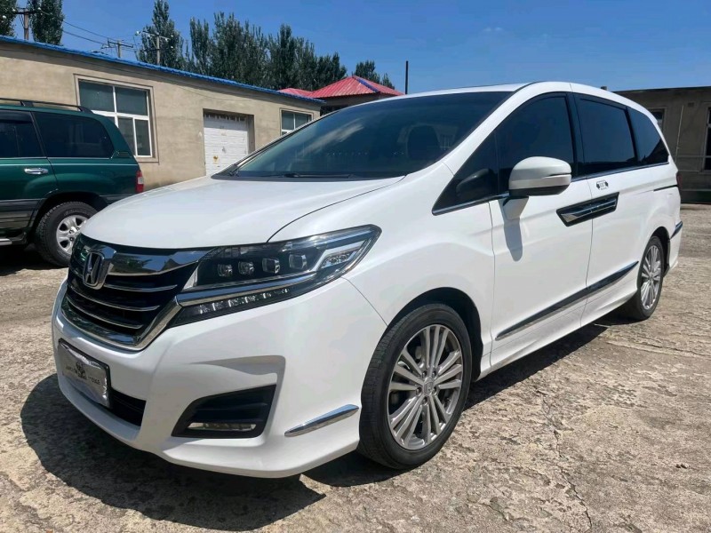 沈阳17年本田艾力绅2