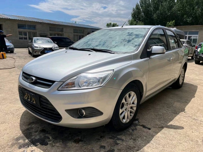 沈阳14年福特福克斯8