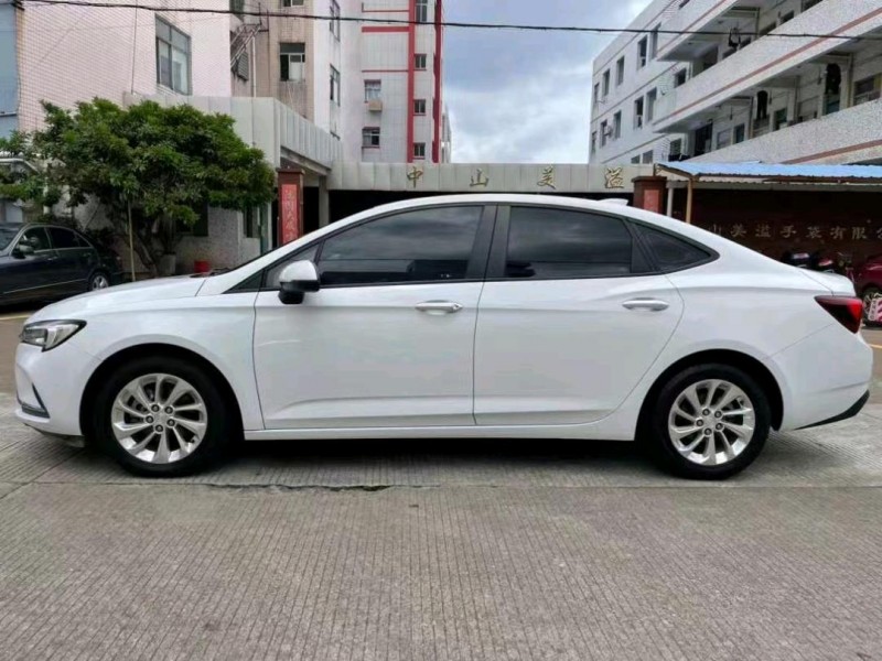 中山21年别克威朗7