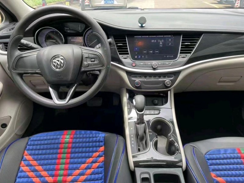 中山21年别克威朗2