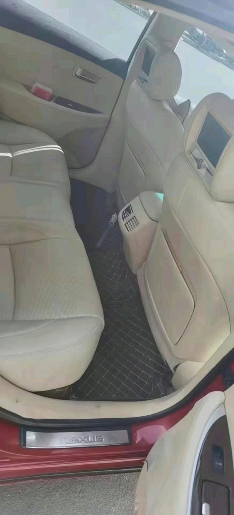 北京11年雷克萨斯ES7