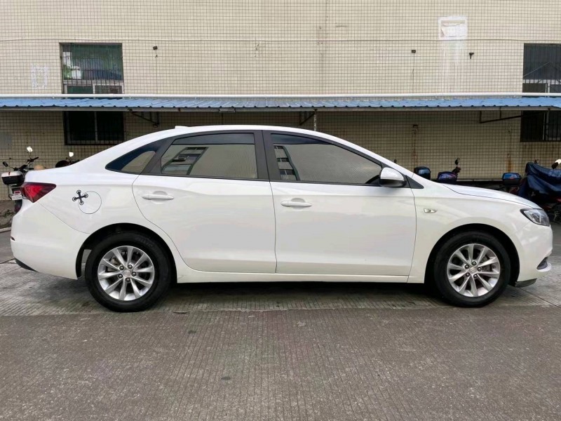 中山18年别克英朗2