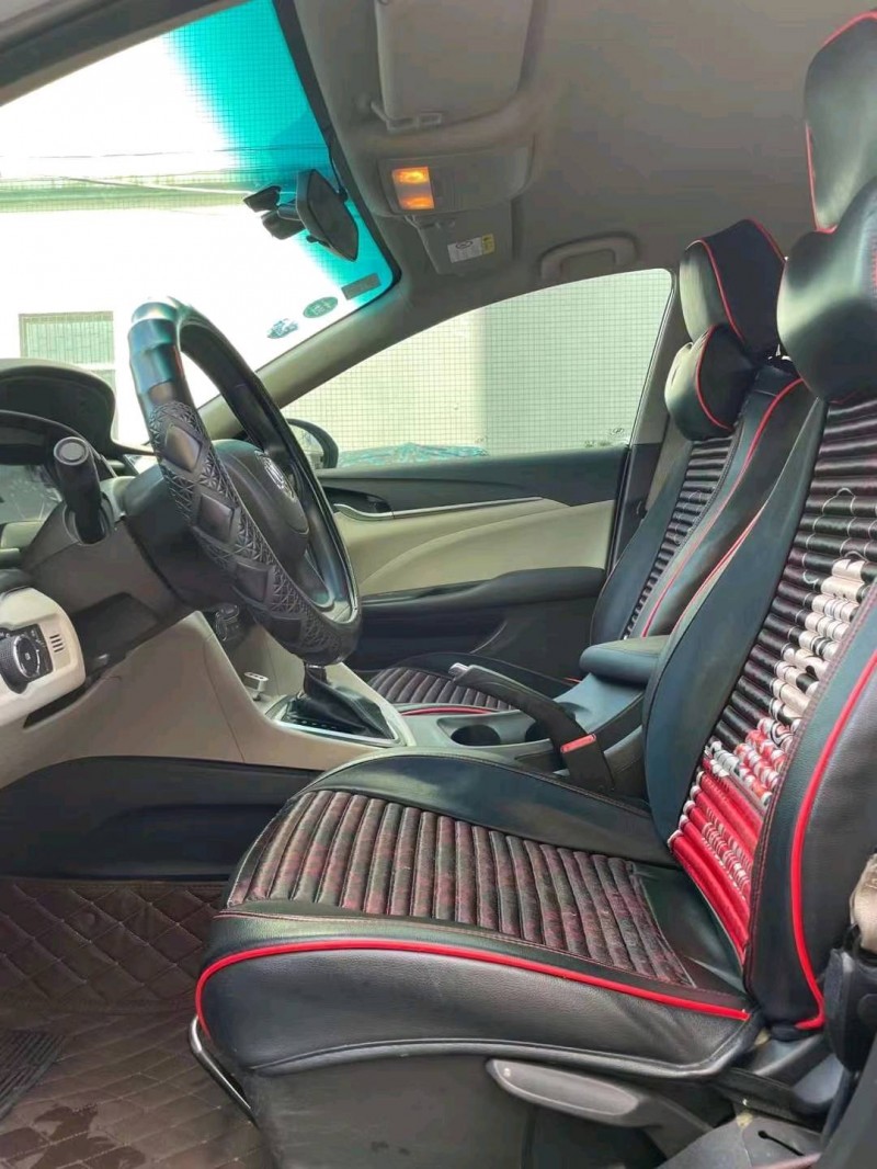 中山18年别克英朗9