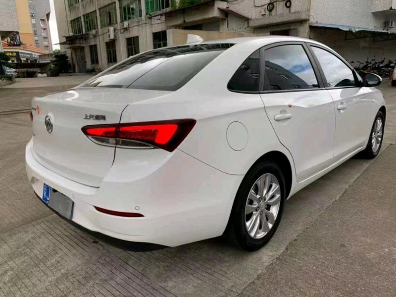 中山19年别克英朗5