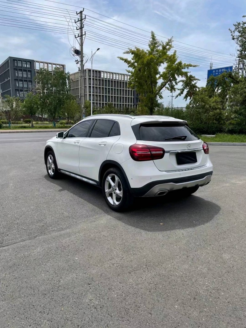 宿迁19年奔驰GLA4