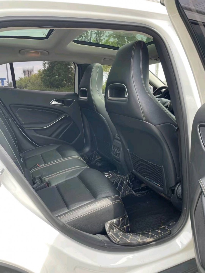 宿迁19年奔驰GLA5