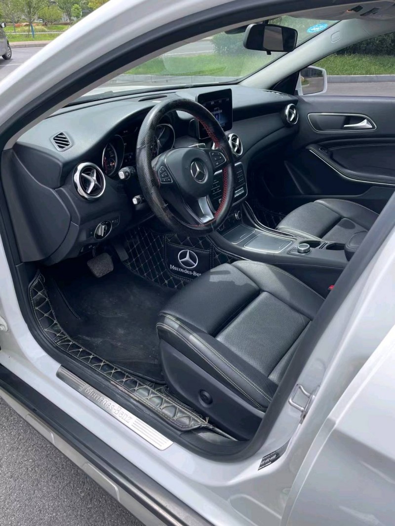 宿迁19年奔驰GLA7