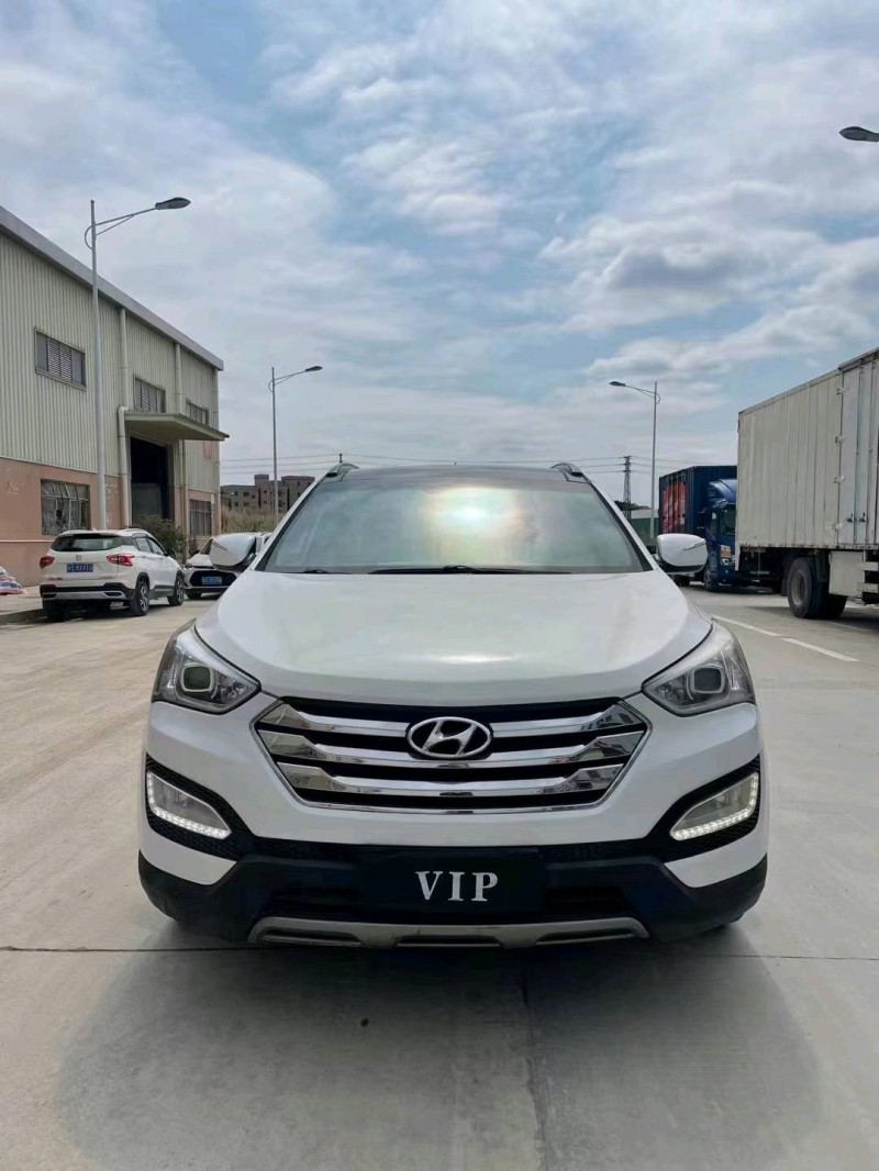 东莞13年现代新胜达9