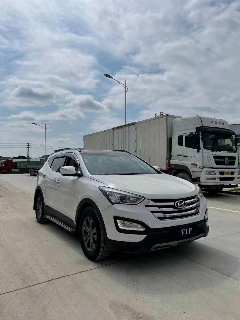 东莞13年现代新胜达8