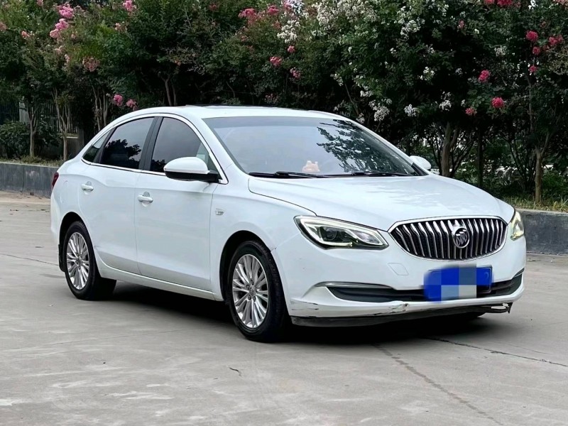 青岛16年别克英朗2