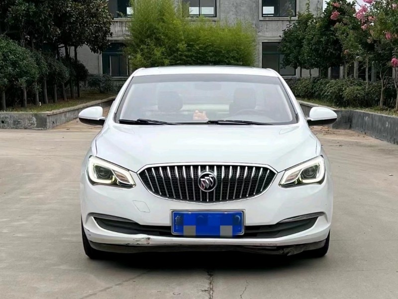 青岛16年别克英朗1