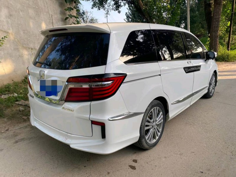 东营18年本田艾力绅3