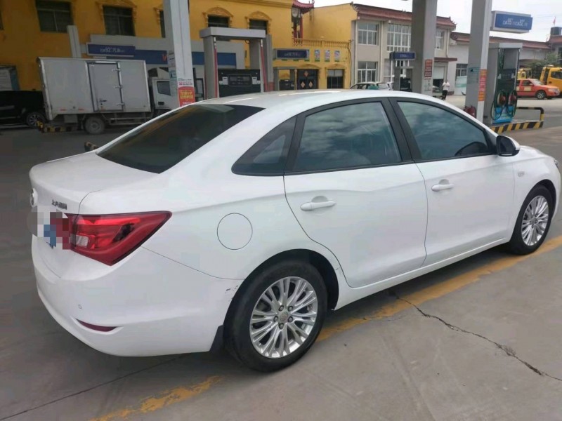 保定17年别克英朗4