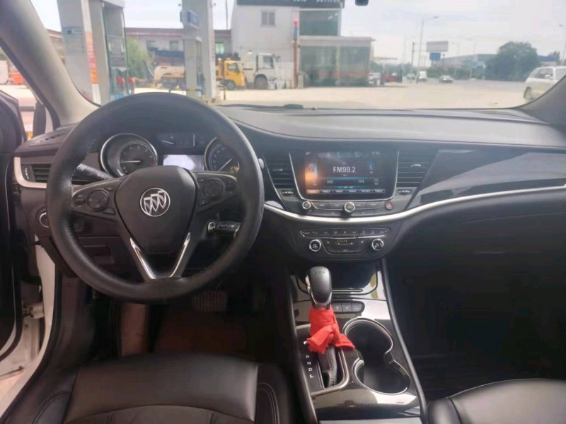 保定17年别克英朗7