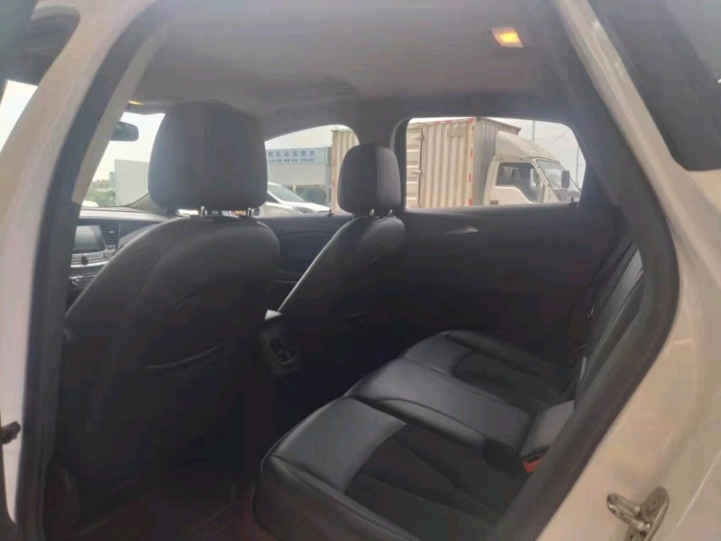 保定17年别克英朗8