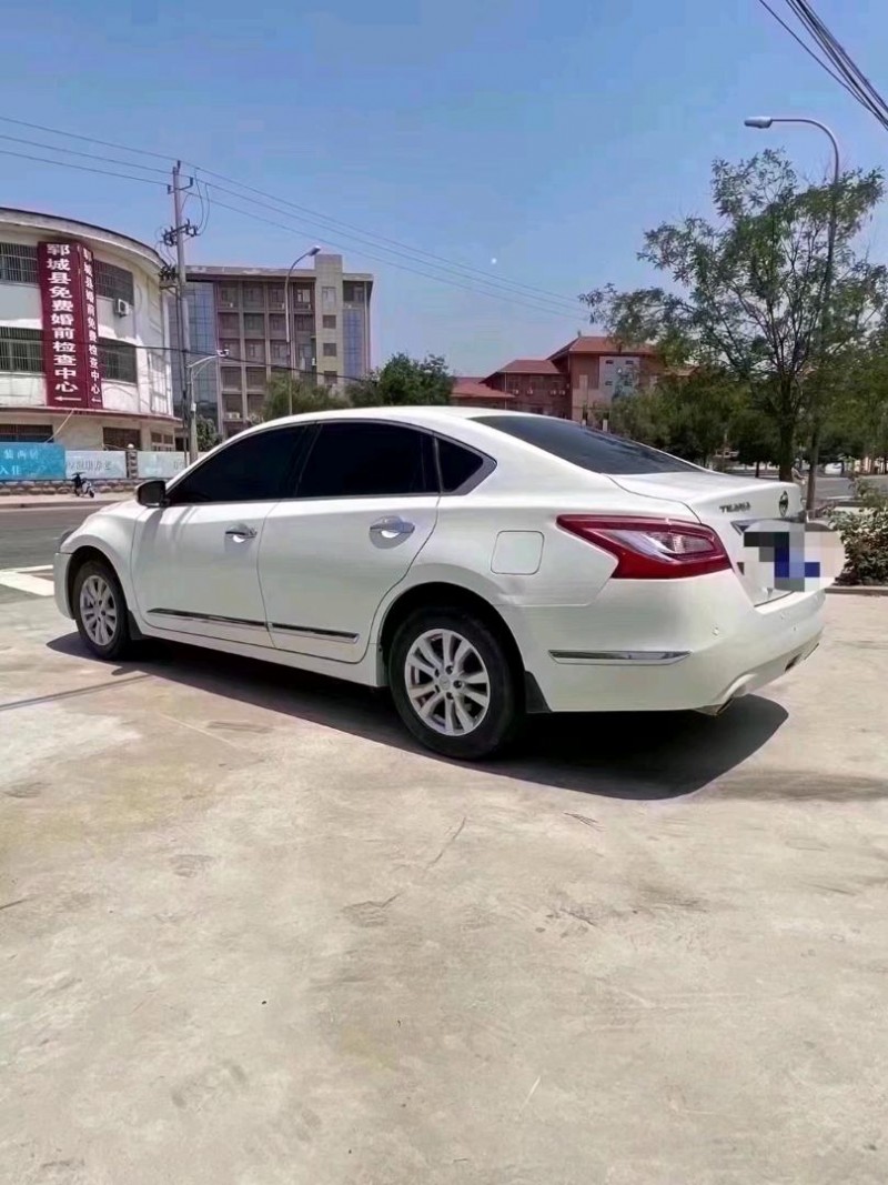 北京16年日产天籁6