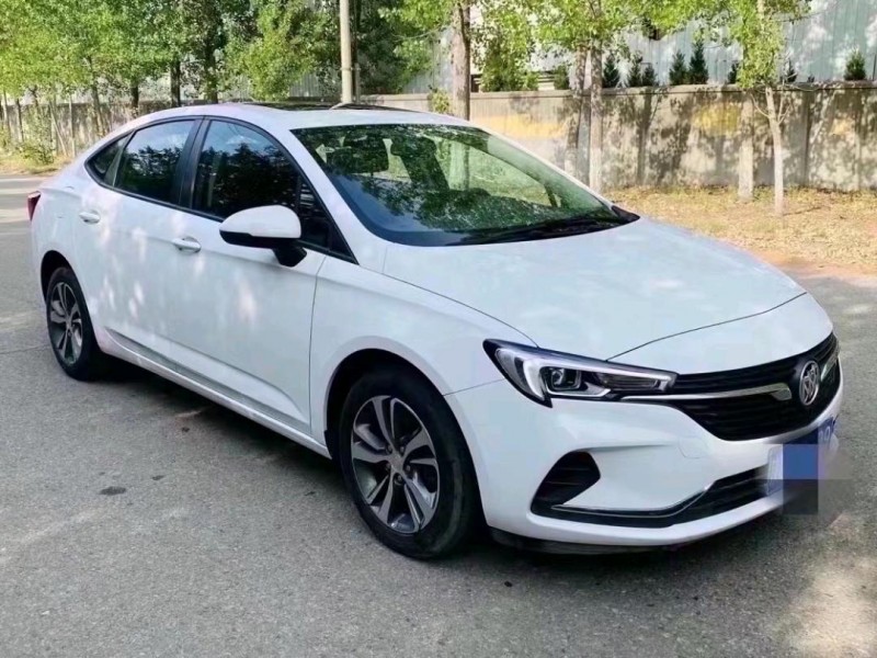 青岛21年别克威朗5