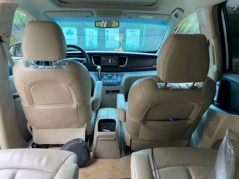 青岛17年别克GL82