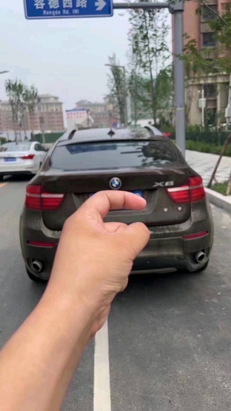 北京13年宝马X61