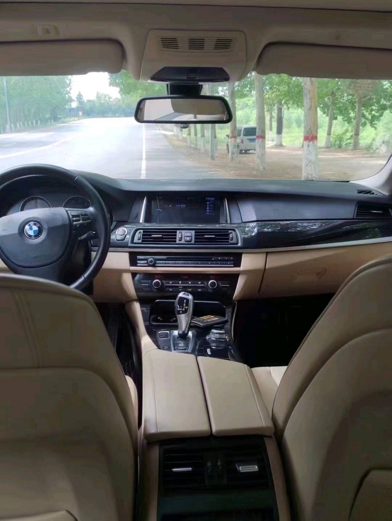 北京13年宝马5系8