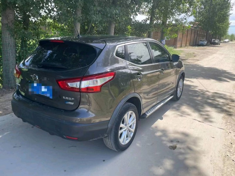 保定17年日产逍客9