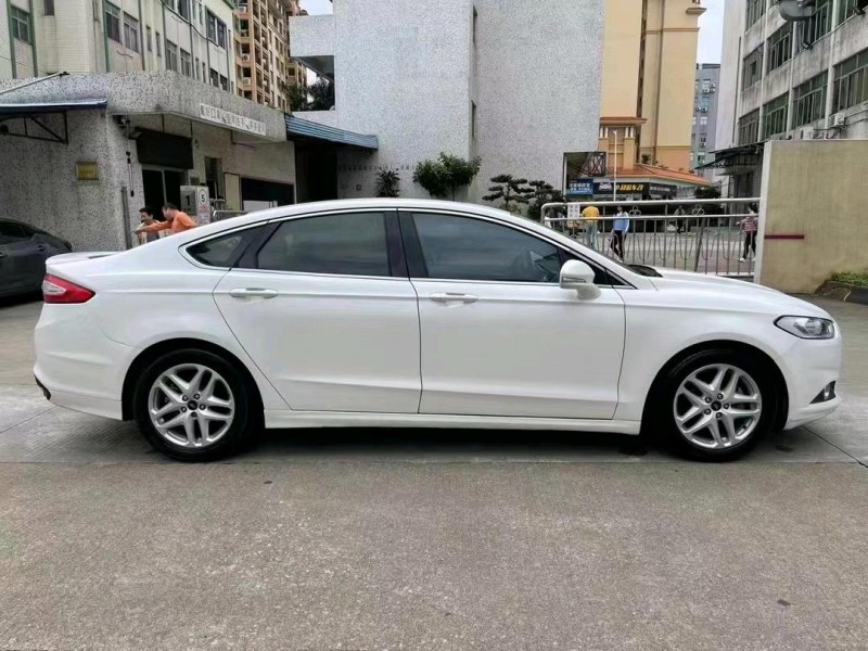 中山16年福特蒙迪欧8