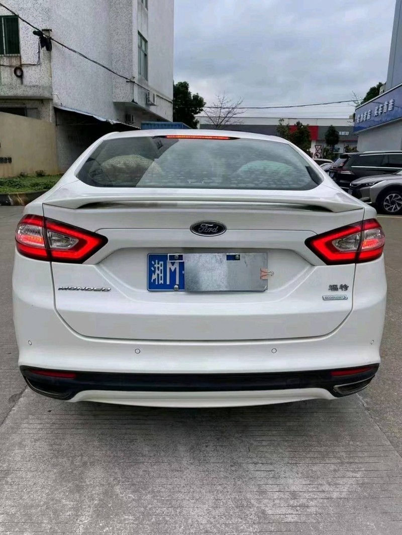 中山16年福特蒙迪欧6