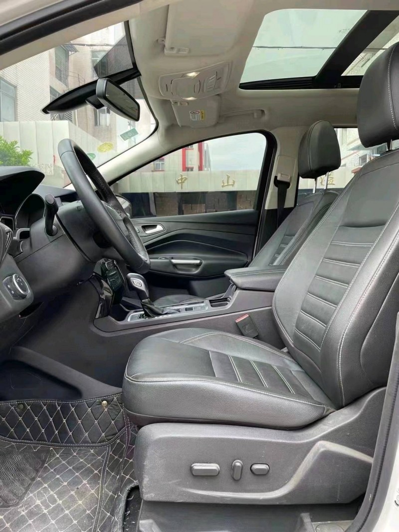 中山19年福特翼虎9