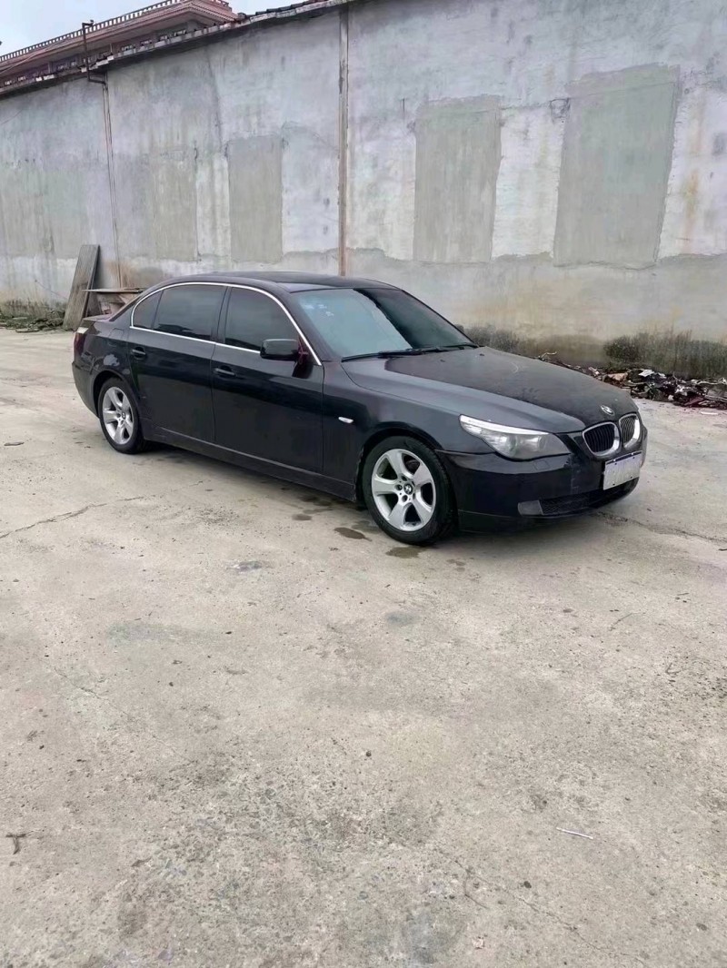 北京09年宝马5系3