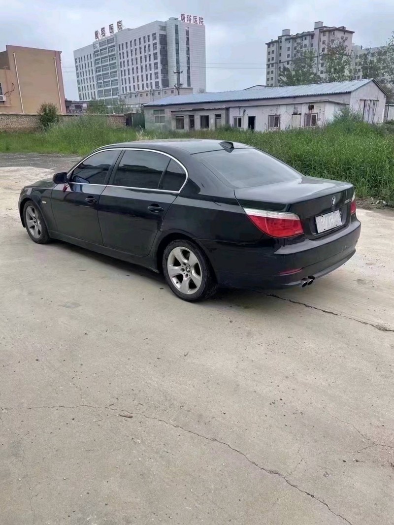 北京09年宝马5系2