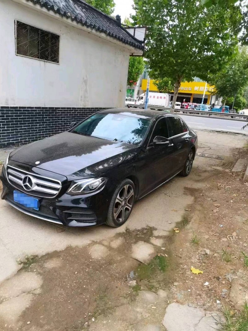 东营17年奔驰E6
