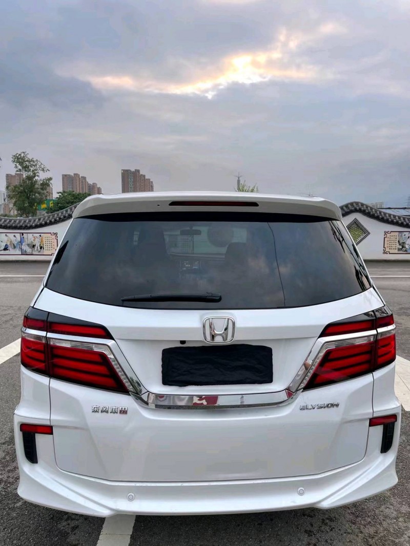 东营19年本田艾力绅3