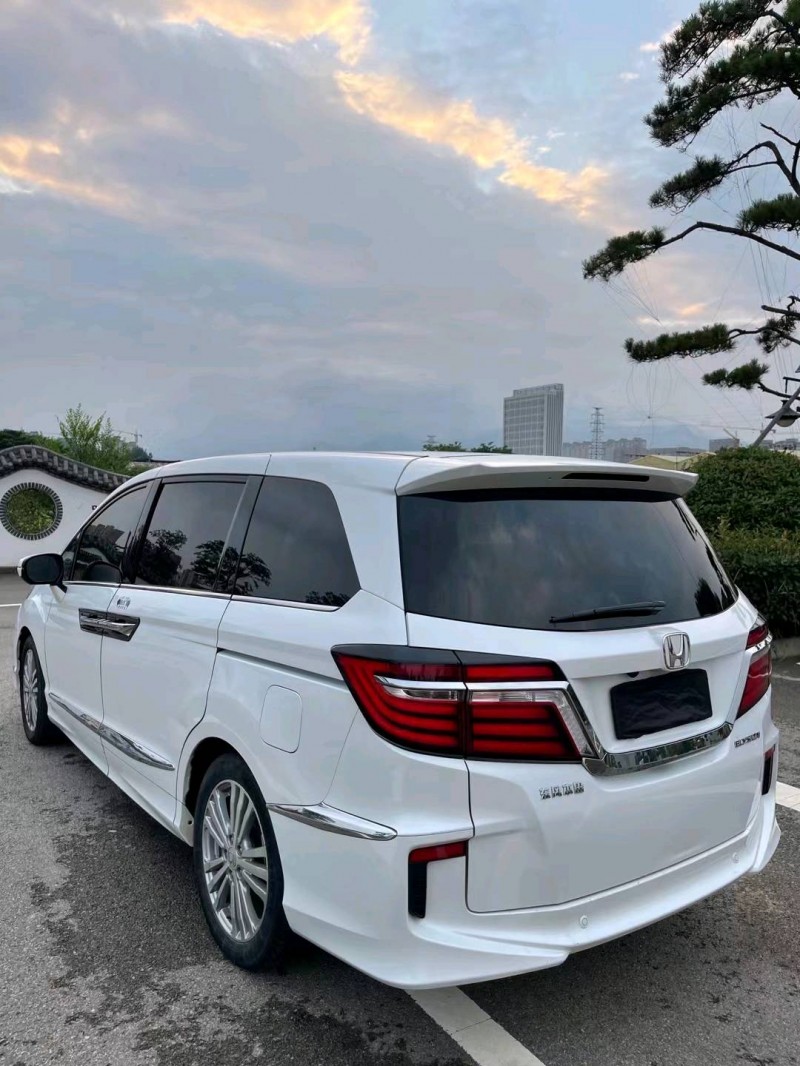 东营19年本田艾力绅2