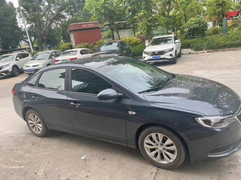 广州21年别克英朗3