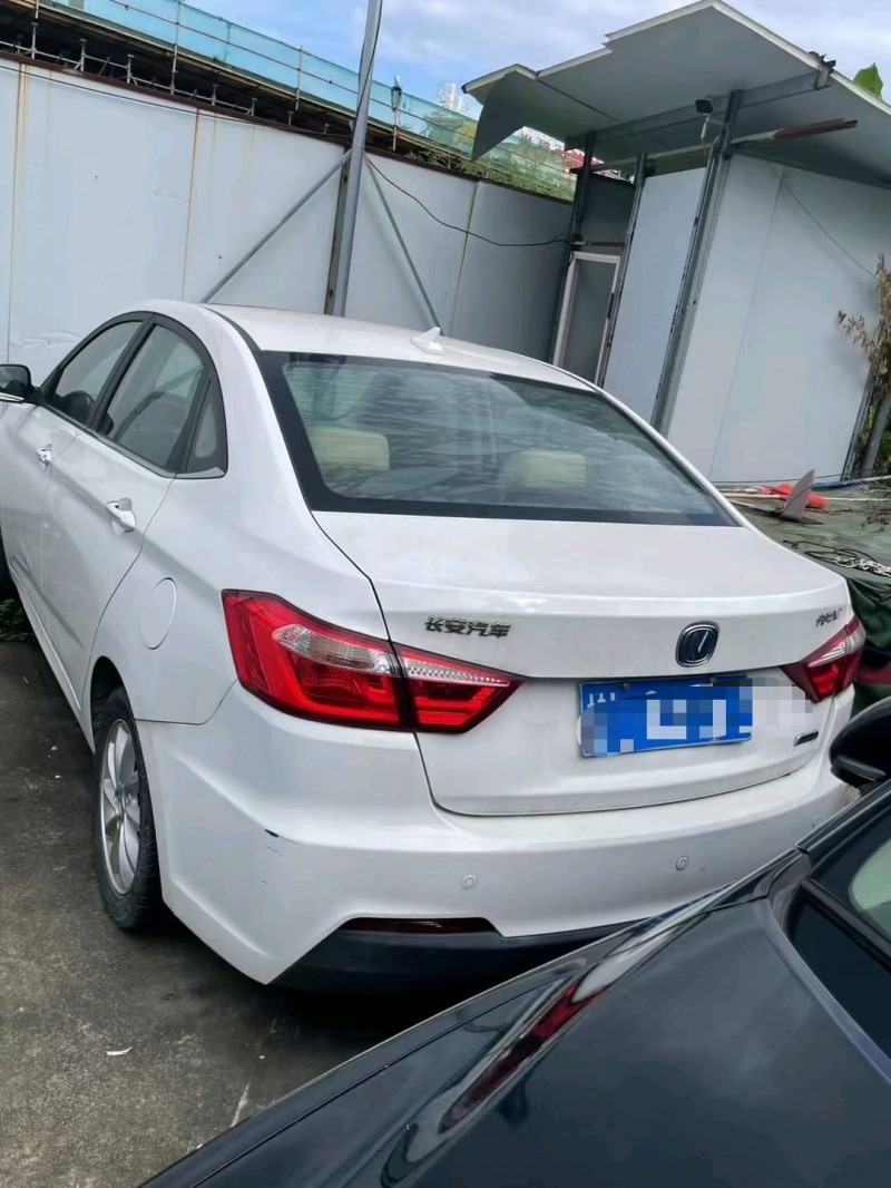 广州17年长安汽车悦翔V73