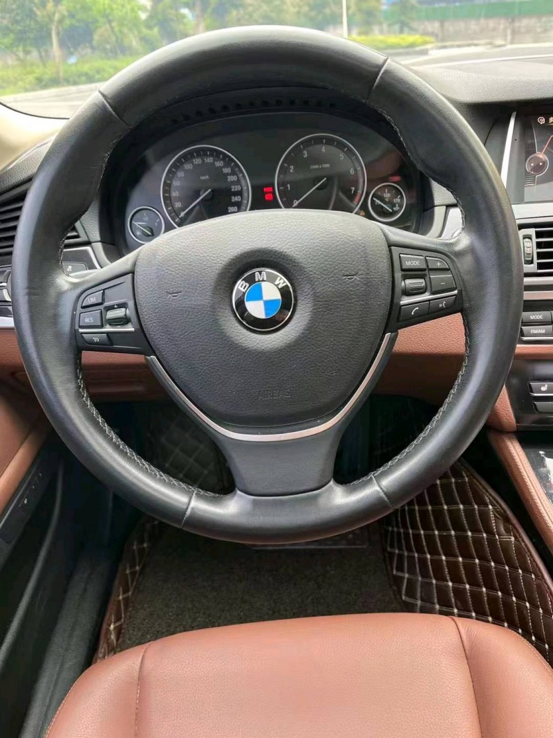 北京17年宝马5系8