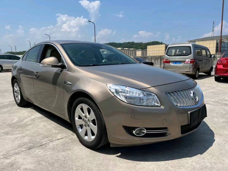 宜昌12年别克君威2