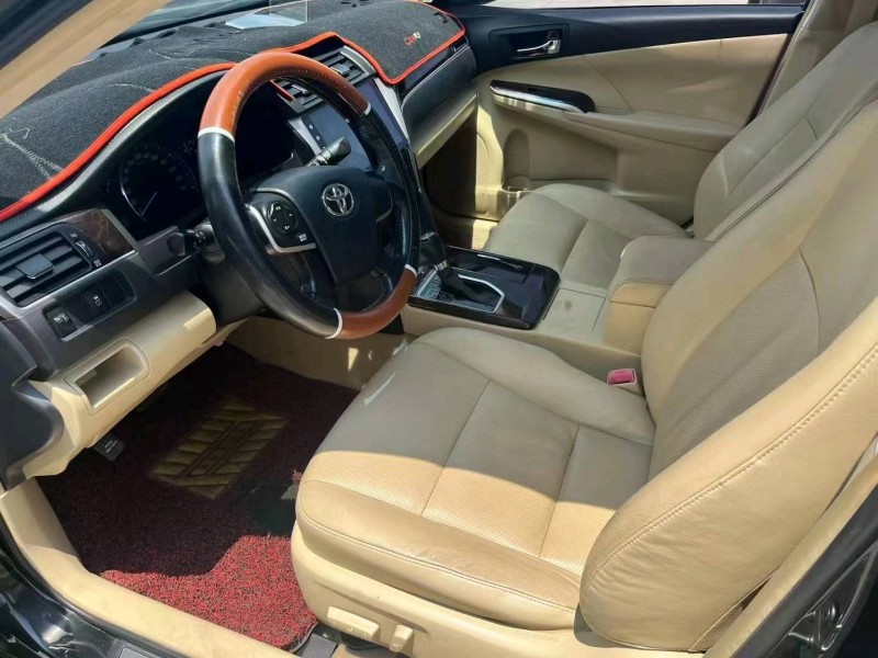 北京17年丰田凯美瑞5