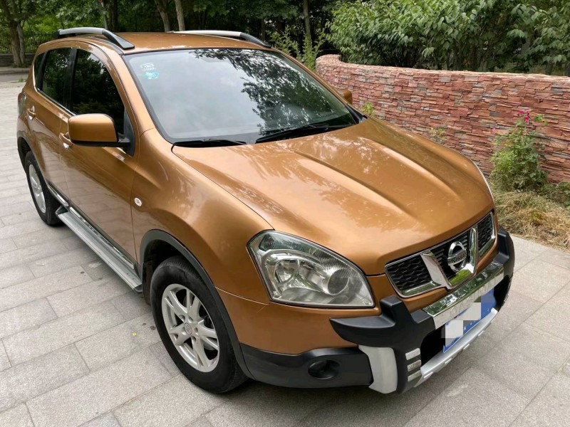 济宁13年日产逍客2