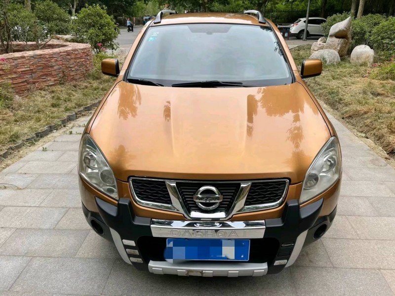 济宁13年日产逍客1